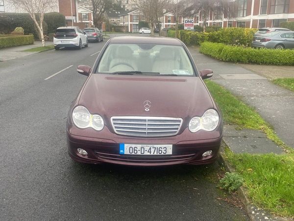 Mercedes-Benz C-Class Saloon, Petrol, 2006, Red