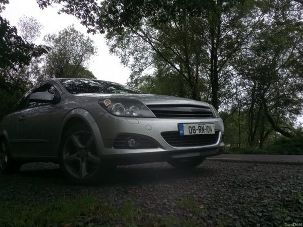 Opel Astra Hatchback, Petrol, 2008, Silver