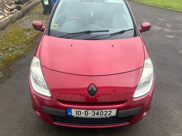 Renault Clio Hatchback, Ethanol Petrol, 2010, Red