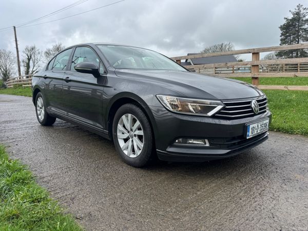 Volkswagen Passat Saloon, Diesel, 2018, Grey