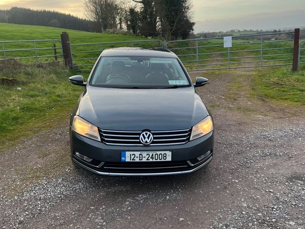 Volkswagen Passat Saloon, Diesel, 2012, Grey