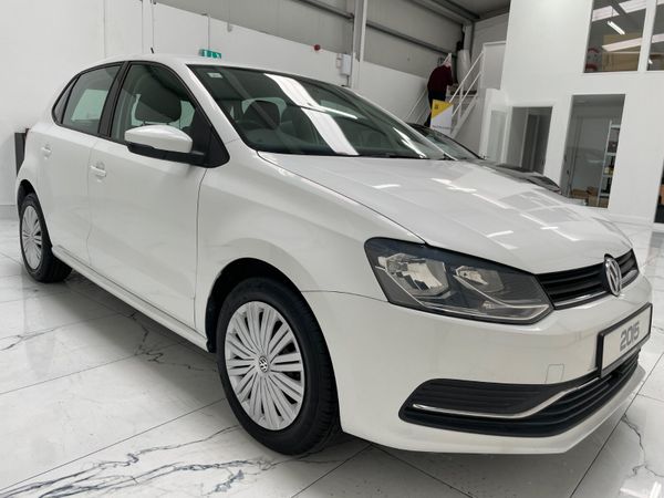 Volkswagen Polo Hatchback, Petrol, 2015, White