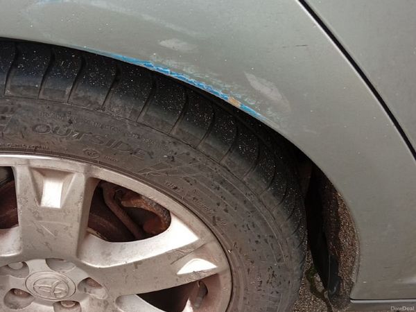 Toyota Avensis Saloon, Petrol, 2009, Grey