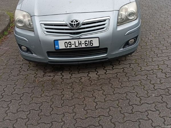 Toyota Avensis Saloon, Petrol, 2009, Grey