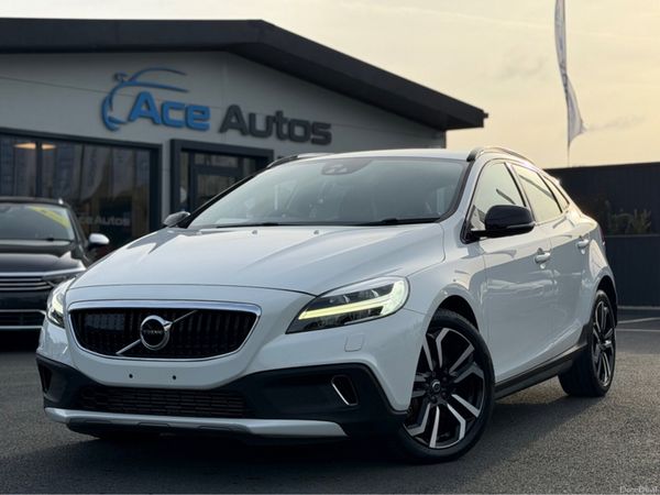 Volvo V40 Hatchback, Diesel, 2019, White