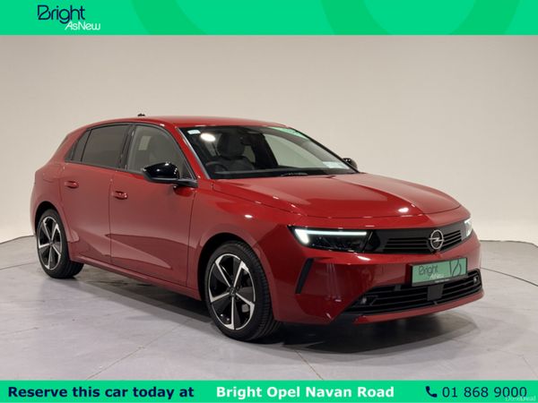 Opel Astra Hatchback, Petrol, 2024, Red