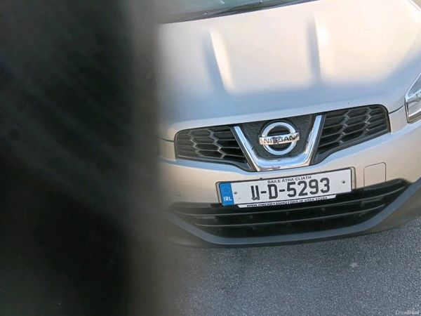 Nissan Qashqai Hatchback, Diesel, 2011, Silver