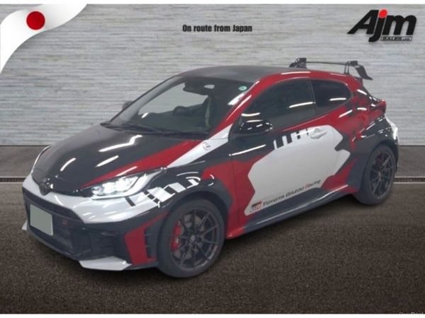 Toyota Yaris Hatchback, Petrol, 2024, White