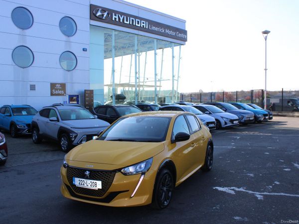 Peugeot 208 Hatchback, Electric, 2022, Yellow