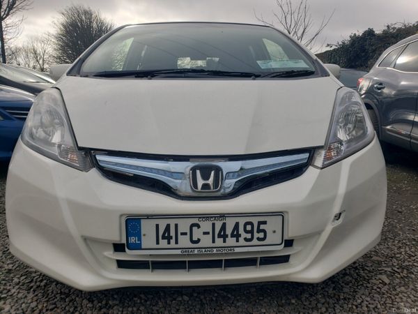 Honda Fit Hatchback, Petrol Hybrid, 2014, White