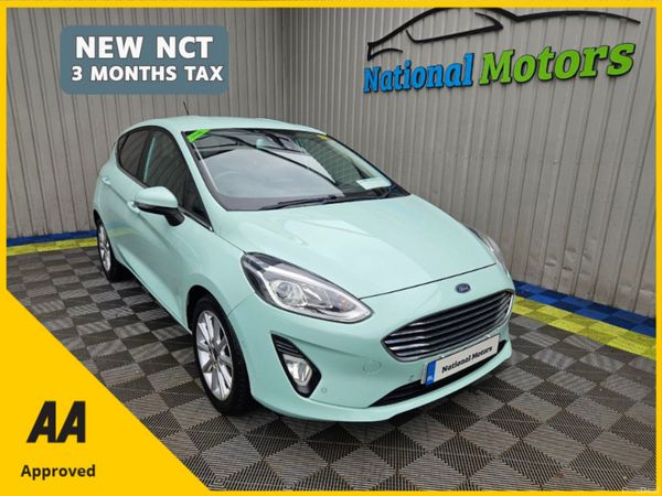 Ford Fiesta Hatchback, Petrol, 2018, Green