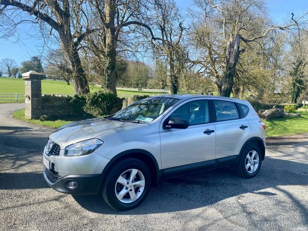 Nissan Qashqai Hatchback, Diesel, 2012, Silver
