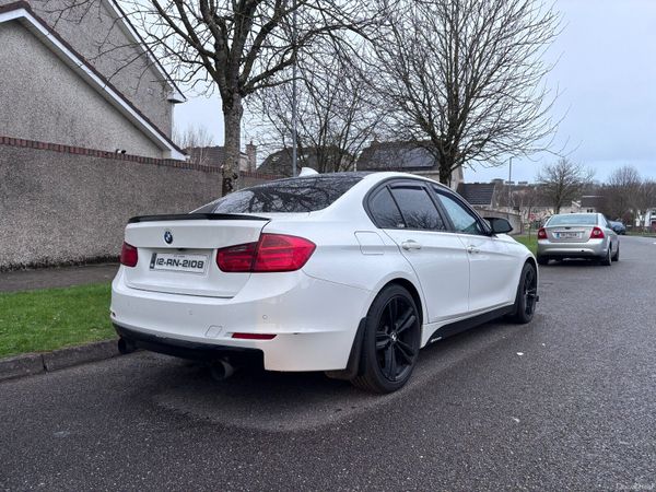 BMW 3-Series Saloon, Diesel, 2012, White