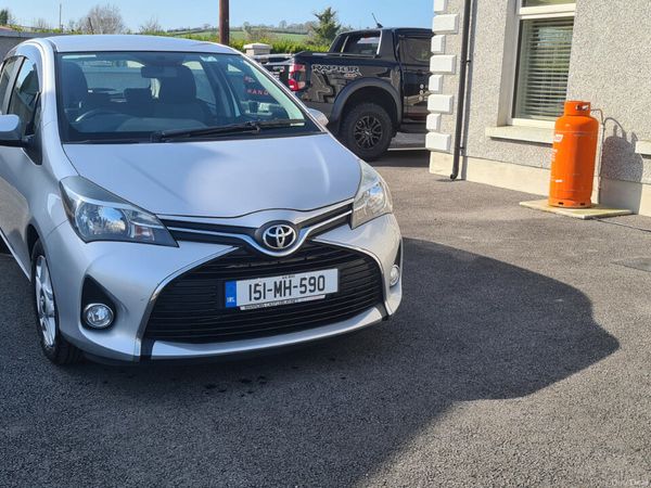 Toyota Yaris Hatchback, Diesel, 2015, Silver