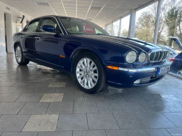 Jaguar XJ Saloon, Petrol, 2003, Blue