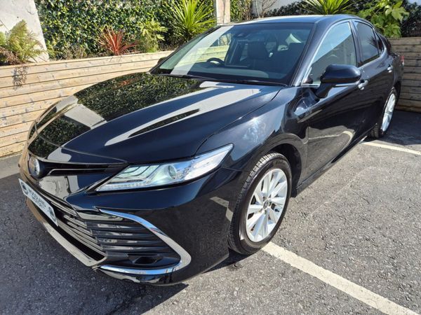 Toyota Camry Saloon, Petrol Hybrid, 2021, Black