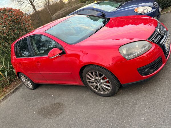 Volkswagen Golf Hatchback, Petrol, 2008, Red