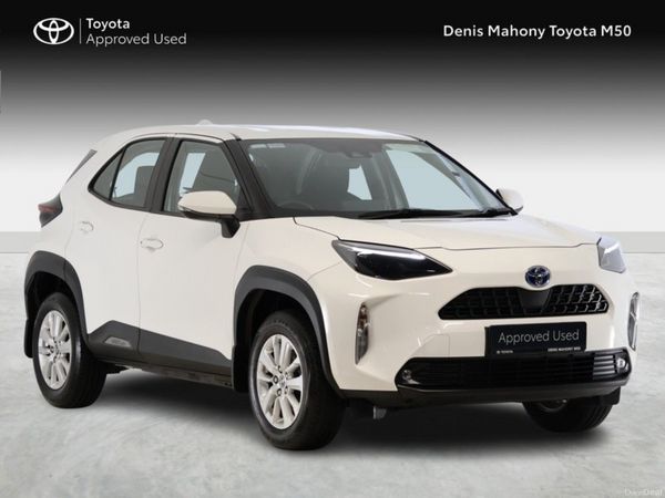 Toyota Yaris Cross SUV, Petrol Hybrid, 2024, White