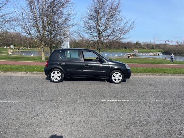 Renault Clio Hatchback, Petrol, 2004, Black