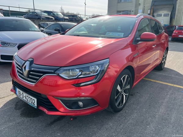 Renault Megane Estate, Diesel, 2019, Red