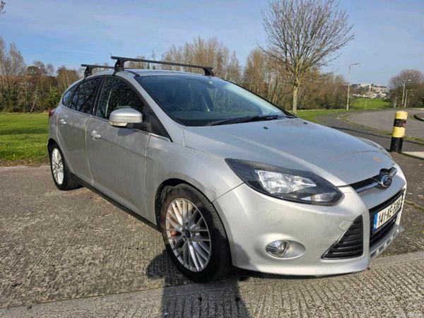 Ford Focus Hatchback, Petrol, 2014, Silver