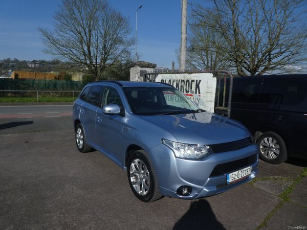 Mitsubishi Outlander SUV, Petrol Plug-in Hybrid, 2015, Blue