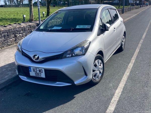 Toyota Vitz Hatchback, Petrol, 2016, Silver