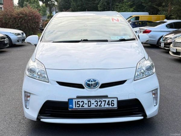 Toyota Prius Hatchback, Petrol Hybrid, 2015, White