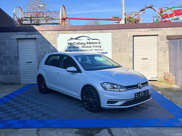 Volkswagen Golf Hatchback, Diesel, 2017, Silver