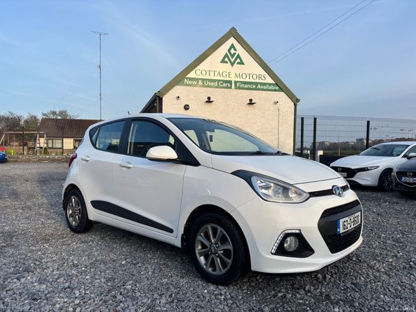 Hyundai i10 Hatchback, Petrol, 2016, White