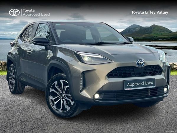 Toyota Yaris Cross Hatchback, Petrol Hybrid, 2023, Green