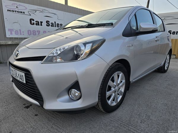 Toyota Yaris Hatchback, Petrol Hybrid, 2013, Silver