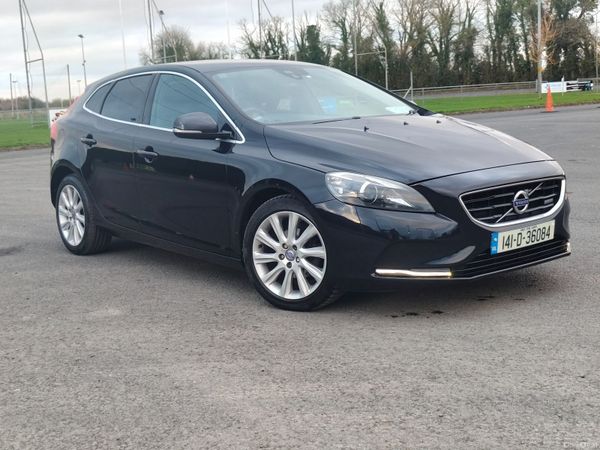 Volvo V40 Hatchback, Diesel, 2014, Black
