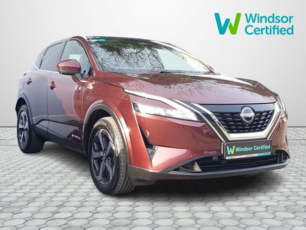 Nissan Qashqai MPV, Petrol Hybrid, 2023, Red