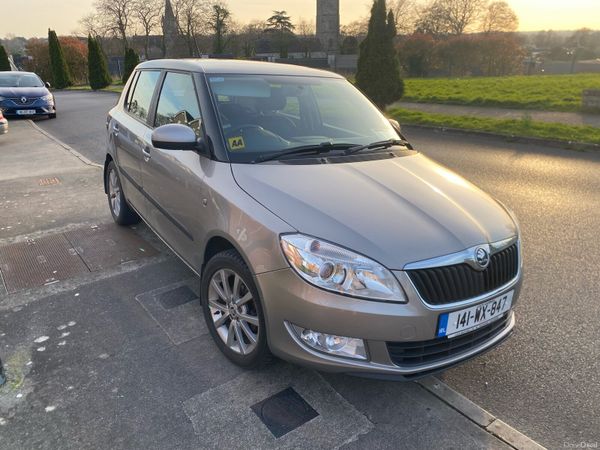 Skoda Fabia Hatchback, Petrol, 2014, Beige