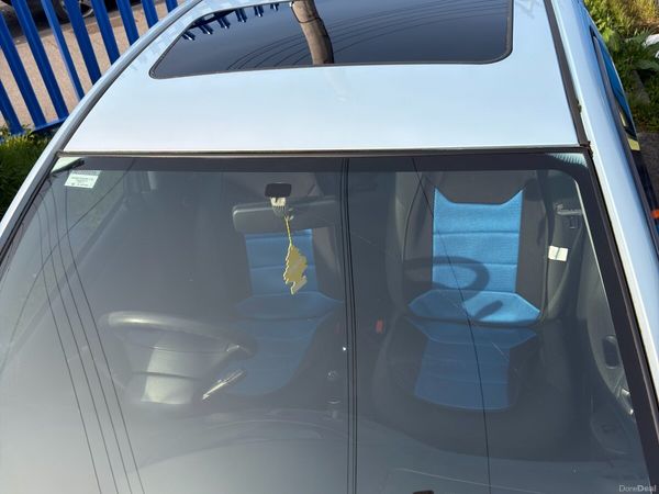 Toyota Yaris Hatchback, Petrol, 2005, Blue