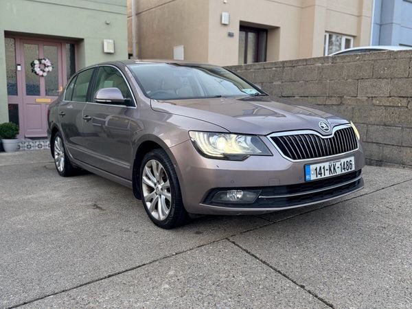 Skoda Superb Saloon, Diesel, 2014, Purple