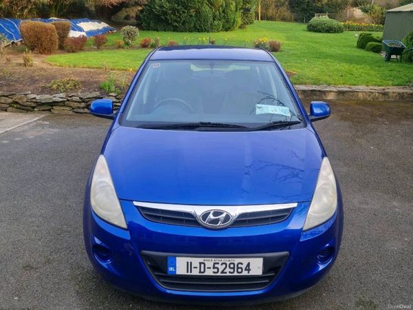 Hyundai i20 Hatchback, Petrol, 2011, Blue