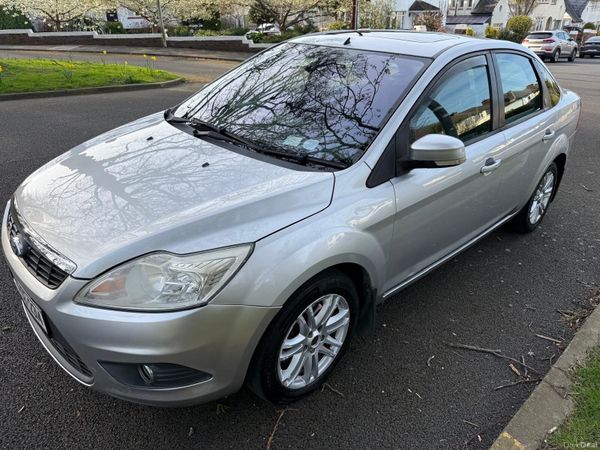 Ford Focus Saloon, Petrol, 2008, Silver
