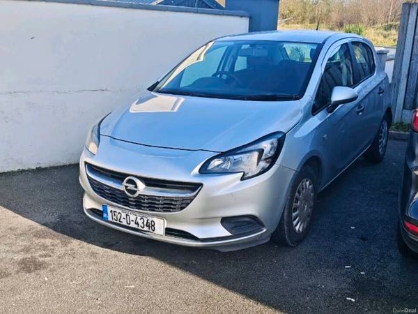 Opel Corsa Hatchback, Petrol, 2015, Silver