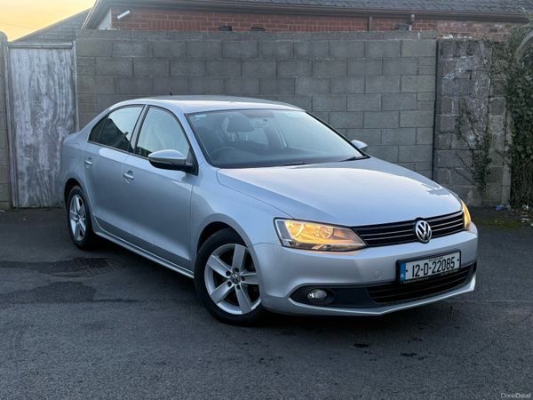 Volkswagen Jetta Saloon, Diesel, 2012, Silver