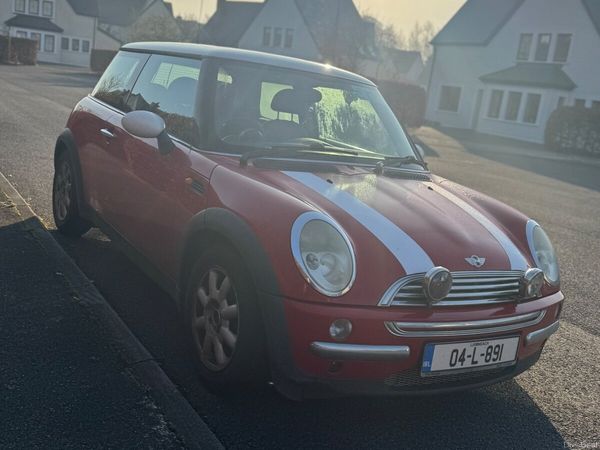 Mini Cooper Hatchback, Petrol, 2004, Red