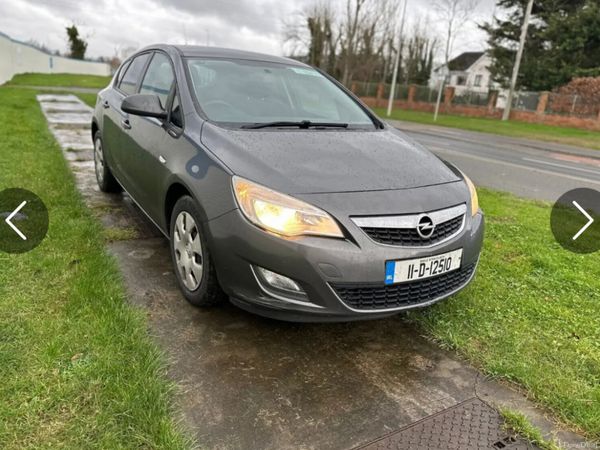 Opel Astra Hatchback, Diesel, 2011, Grey