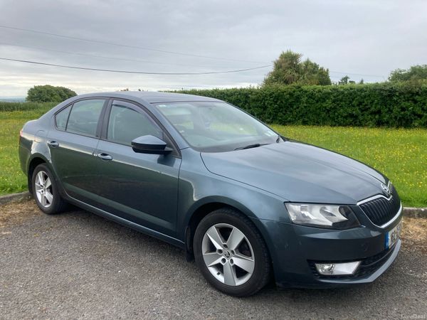 Skoda Octavia Saloon, Diesel, 2016, Grey