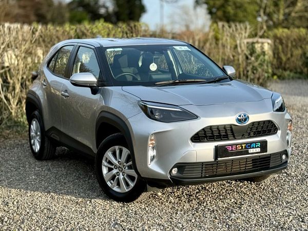 Toyota Yaris Cross Hatchback, Petrol Hybrid, 2024, Grey
