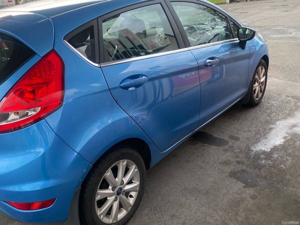 Ford Fiesta Hatchback, Petrol, 2009, Blue