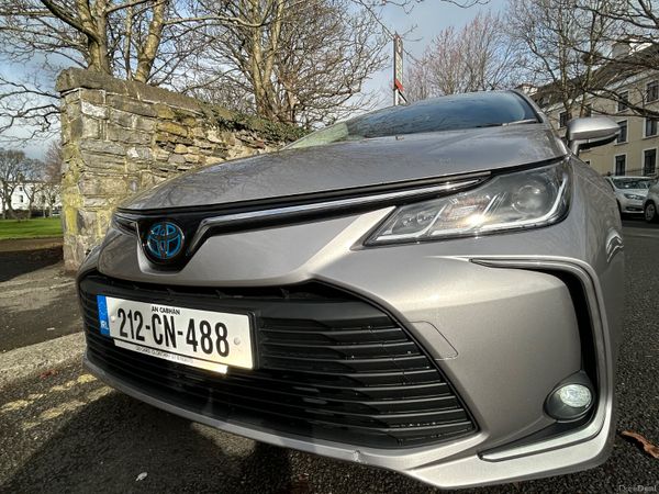 Toyota Corolla Saloon, Petrol Hybrid, 2021, Grey