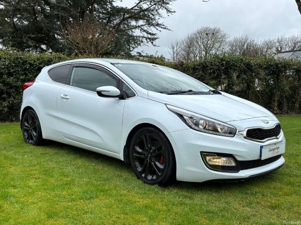 Kia Ceed Hatchback, Diesel, 2013, White