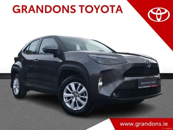 Toyota Yaris Cross Hatchback, Petrol Hybrid, 2023, Grey