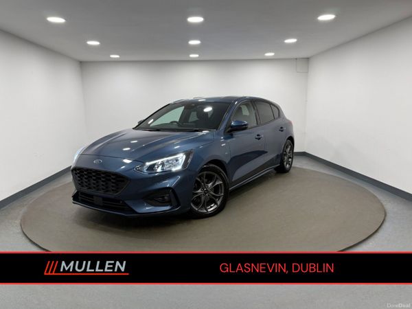 Ford Focus Hatchback, Diesel, 2022, Blue